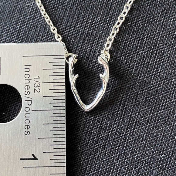 NWT Tiny Silver Antler Necklace - Picture 2 of 3